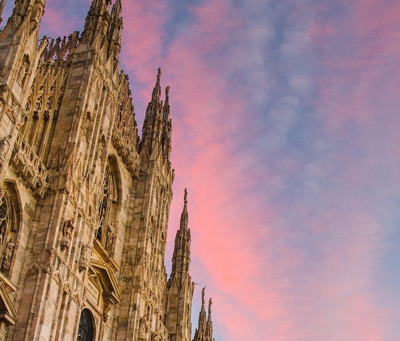 “Omaggio al Duomo di Milano”: arte che celebra un simbolo nazionale